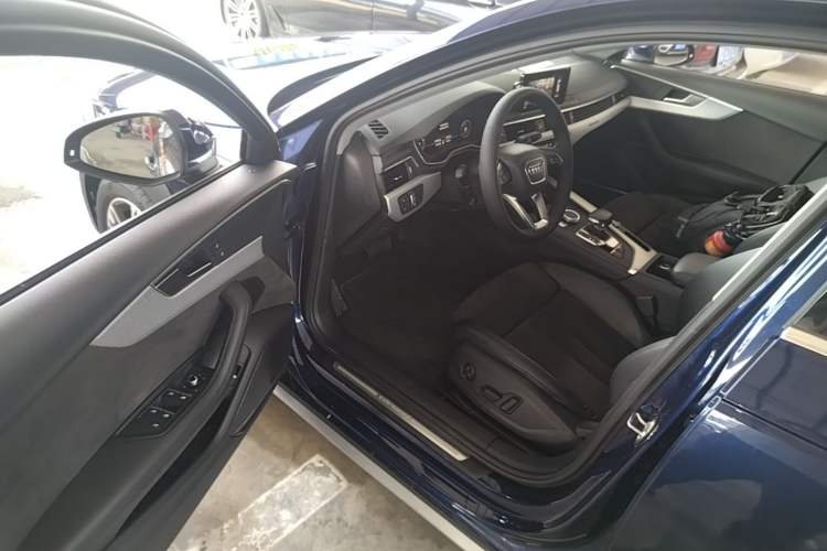 Used Audi A4 2019 45 TFSI allroad quattro Sport model Driver Seat