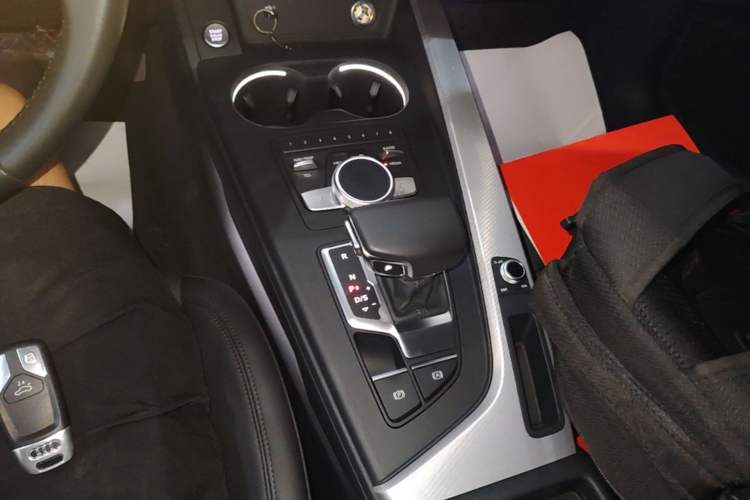 Used Audi A4 2019 45 TFSI allroad quattro Fashion Edition Gear Lever