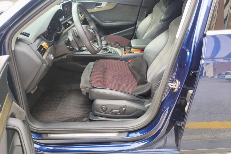 Used Audi A4 2019 45 TFSI allroad quattro Sport model Left Front Seat