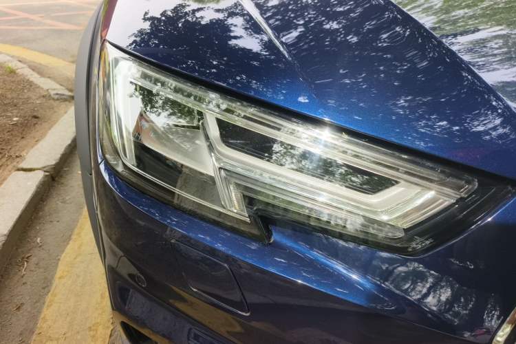 Used Audi A4 2019 45 TFSI allroad quattro Fashion Edition Right Front Headlight