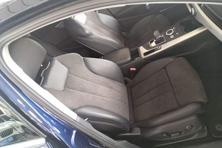 Used Audi A4 2019 45 TFSI allroad quattro Sport model Right Front Seat