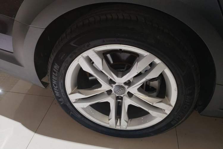 Used Audi A4 2019 45 TFSI allroad quattro Fashion Edition Right Rear Wheel Hub