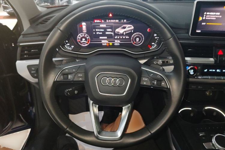 Used Audi A4 2019 45 TFSI allroad quattro Fashion Edition Steering Wheel