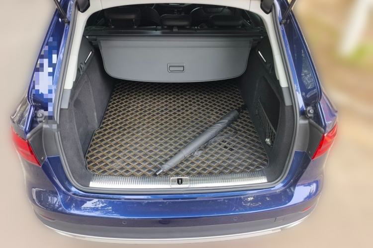 Used Audi A4 2019 45 TFSI allroad quattro Fashion Edition Trunk