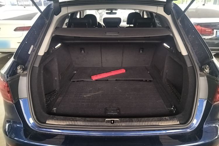 Used Audi A4 2019 45 TFSI allroad quattro Sport model Trunk