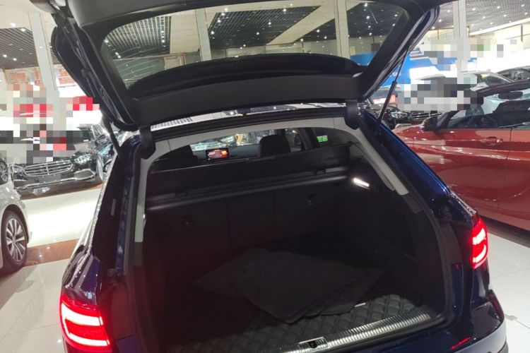 Used Audi A4 2019 45 TFSI allroad quattro Fashion Edition Trunk