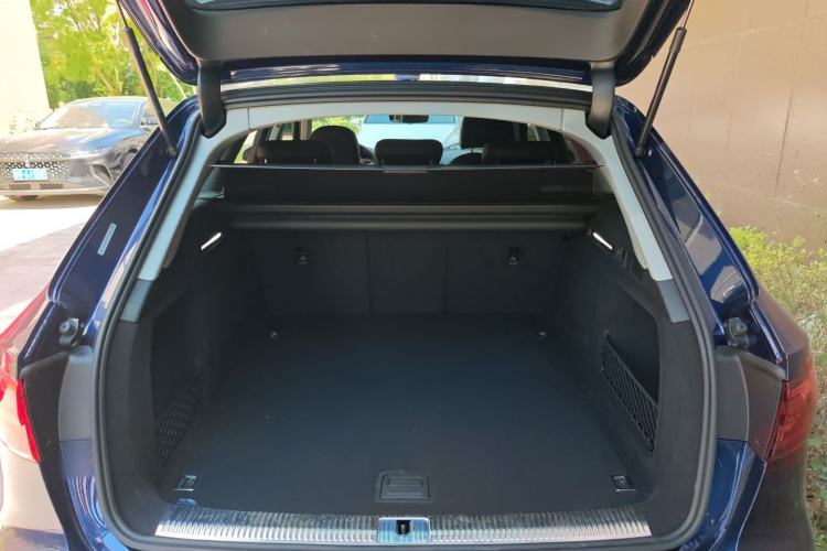 Used Audi A4 2019 45 TFSI allroad quattro Sport model Trunk