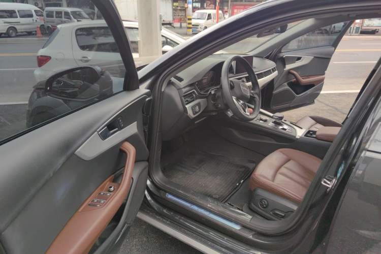Used Audi A4 2019 45 TFSI allroad quattro Fashion Edition Driver Seat