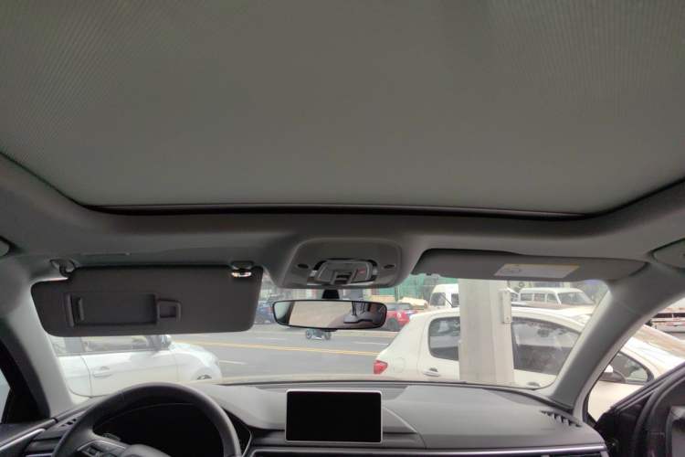 Used Audi A4 2019 45 TFSI allroad quattro Fashion Edition Headliner