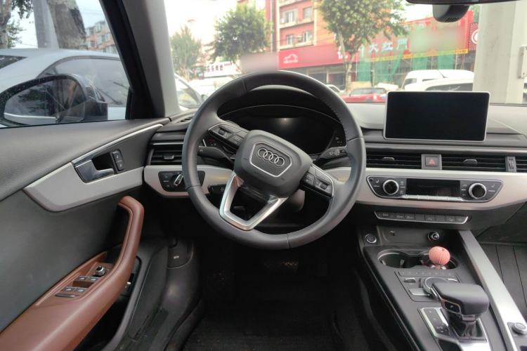 Used Audi A4 2019 45 TFSI allroad quattro Fashion Edition Steering Wheel