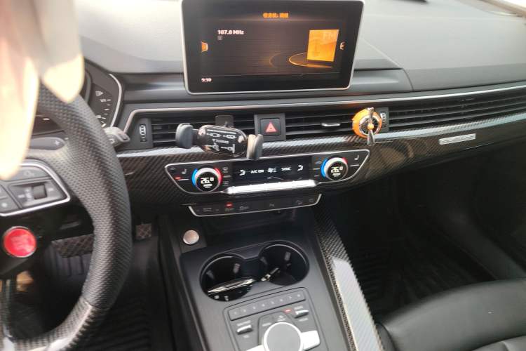Used Audi A4 2019 45 TFSI allroad quattro Fashion Edition Audio And AC Panel