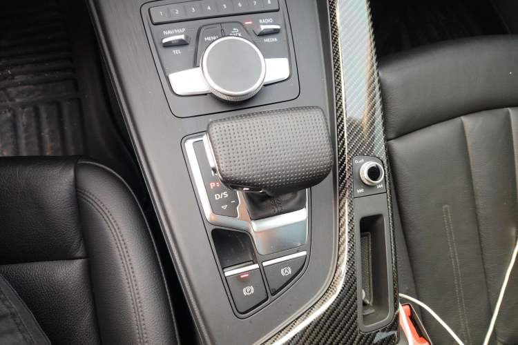 Used Audi A4 2019 45 TFSI allroad quattro Fashion Edition Gear Lever
