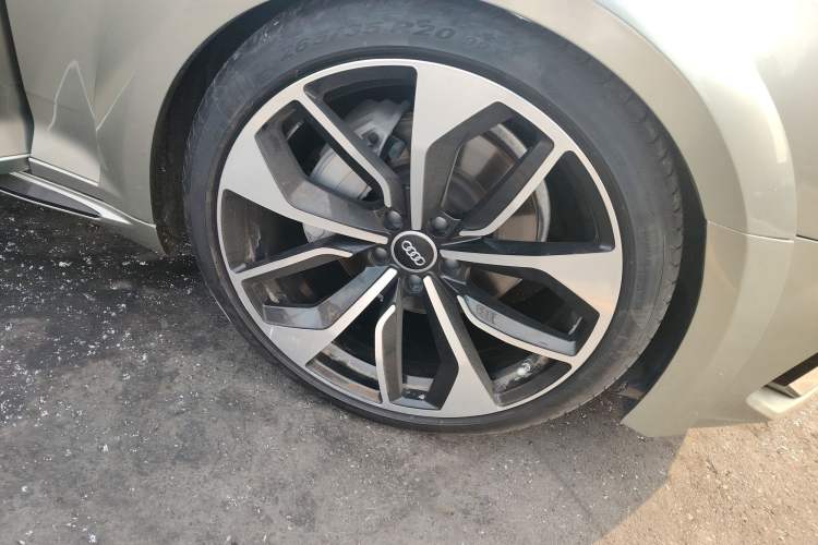 Used Audi A4 2019 45 TFSI allroad quattro Fashion Edition Right Front Wheel Hub
