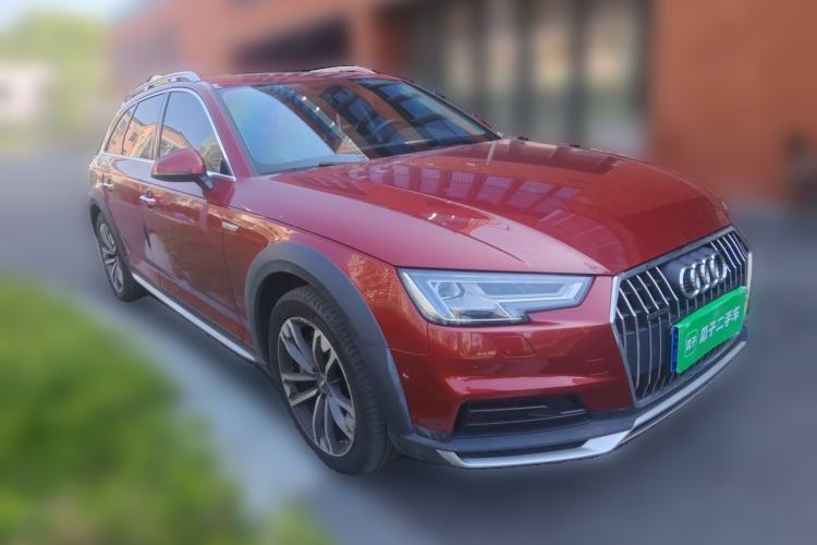 Used Audi A4 2019 45 TFSI allroad quattro Sport model Front Right 45 Deg