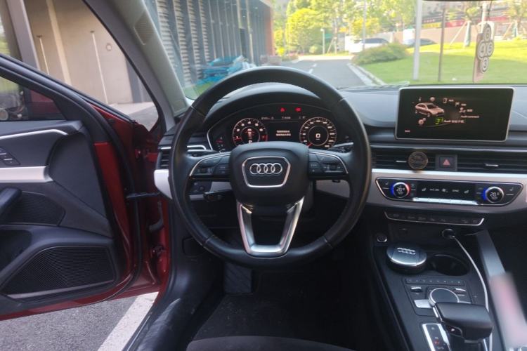 Used Audi A4 2019 45 TFSI allroad quattro Sport model Steering Wheel