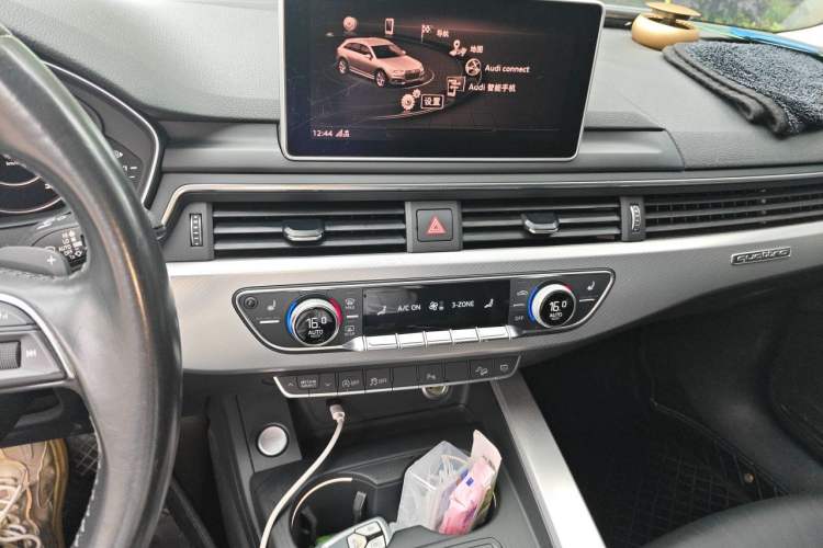 Used Audi A4 2019 45 TFSI allroad quattro Fashion Edition Audio And AC Panel