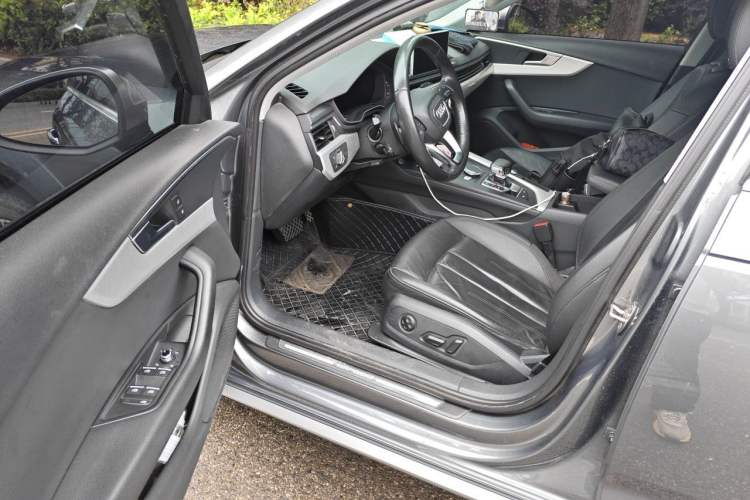 Used Audi A4 2019 45 TFSI allroad quattro Fashion Edition Driver Seat