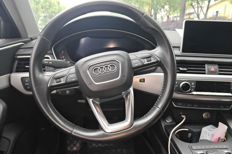 Used Audi A4 2019 45 TFSI allroad quattro Fashion Edition Steering Wheel