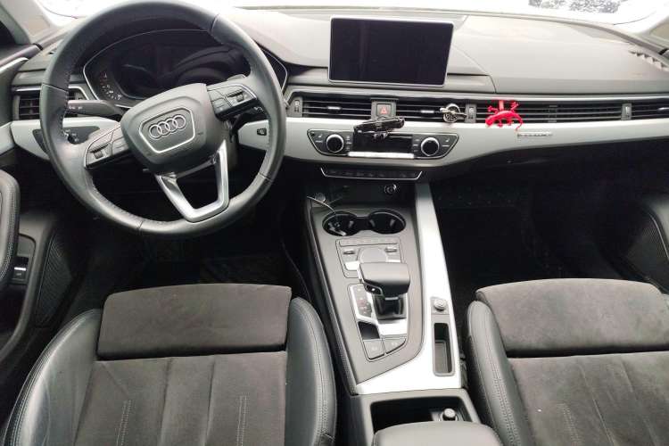 Used Audi A4 2019 45 TFSI allroad quattro Sport model Center Console
