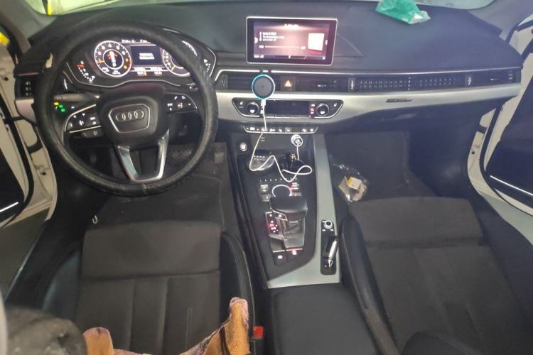 Used Audi A4 2019 45 TFSI allroad quattro Sport model Center Console