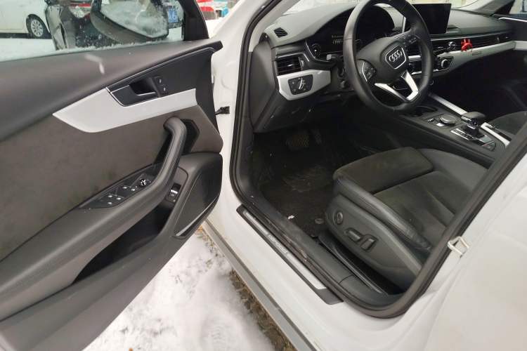 Used Audi A4 2019 45 TFSI allroad quattro Sport model Driver Seat