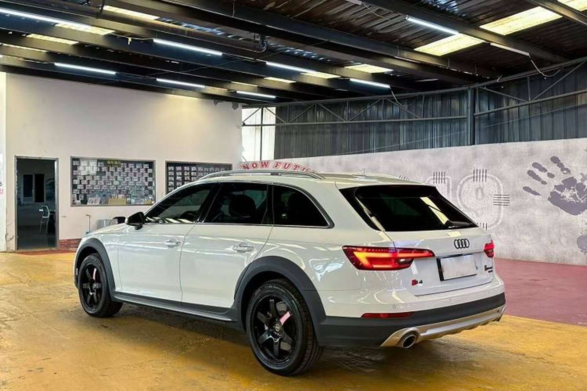 Used Audi A4 2019 45 TFSI allroad quattro Fashion Edition Exterior 5