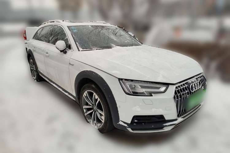 Used Audi A4 2019 45 TFSI allroad quattro Sport model Front Right 45 Deg