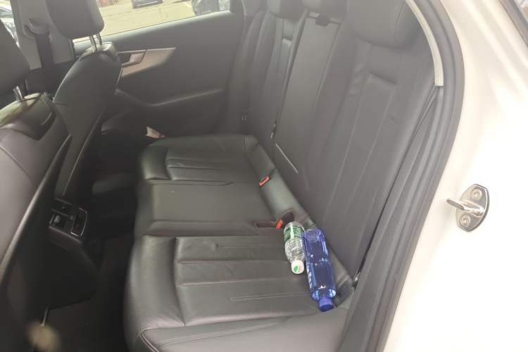 Used Audi A4 2019 45 TFSI allroad quattro Fashion Edition Interior 4