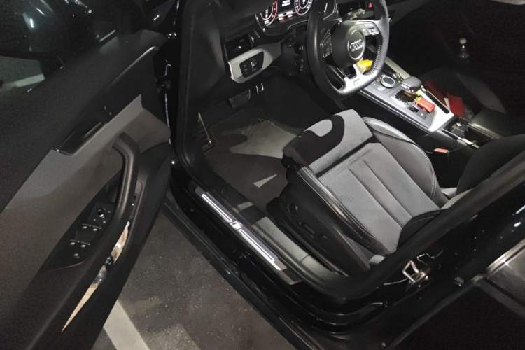 Used Audi A4 2020 Avant Futurist 40 TFSI Luxury Dynamic Model Driver Seat