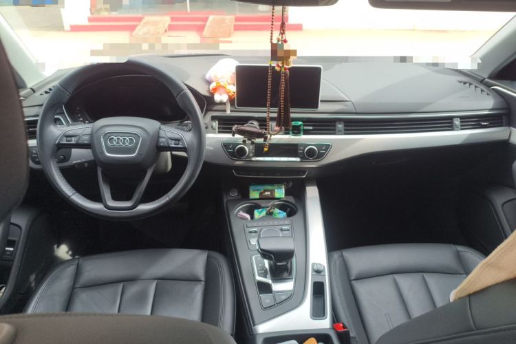 Used Audi A4 2020 Avant Avant-garde 40 TFSI Fashionable and Dynamic Model Center Console
