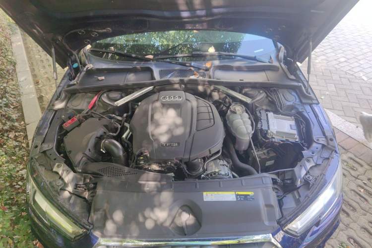 Used Audi A4 2020 Avant Avant-garde 40 TFSI Fashionable and Dynamic Model Engine Bay
