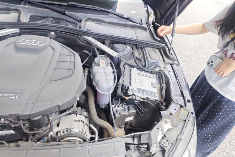 Used Audi A4 2020 Avant Futurist 40 TFSI Luxury Dynamic Model Engine Bay Left