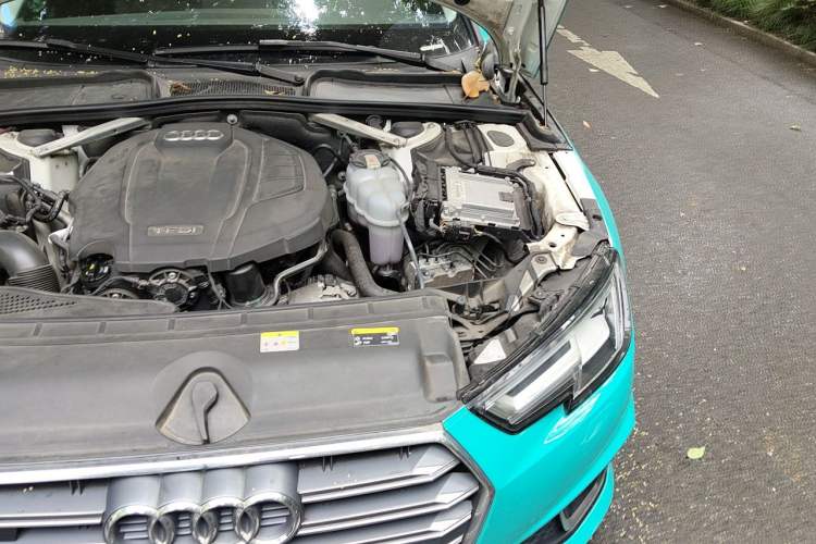Used Audi A4 2020 Avant Avant-garde 40 TFSI Fashionable and Dynamic Model Engine Bay Left