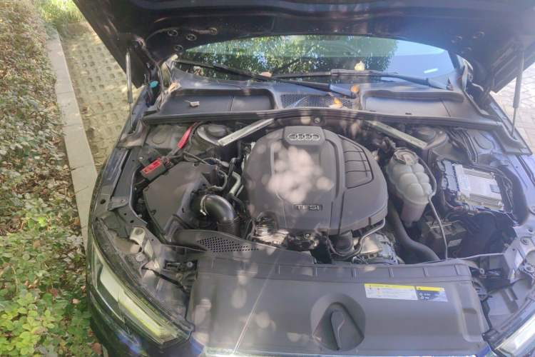 Used Audi A4 2020 Avant Avant-garde 40 TFSI Fashionable and Dynamic Model Engine Bay Right