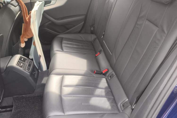 Used Audi A4 2020 Avant Avant-garde 40 TFSI Fashionable and Dynamic Model Left Rear Seat