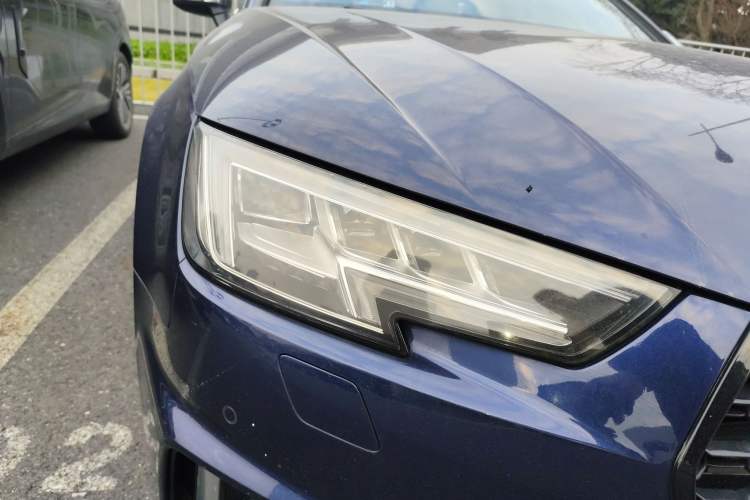 Used Audi A4 2020 Avant Futurist 40 TFSI Luxury Dynamic Model Right Front Headlight