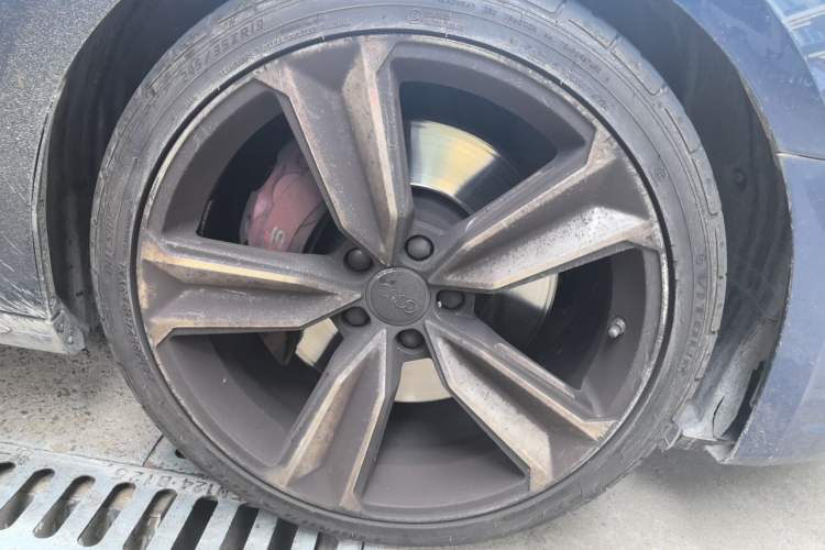 Used Audi A4 2020 Avant Futurist 40 TFSI Luxury Dynamic Model Right Front Wheel Hub
