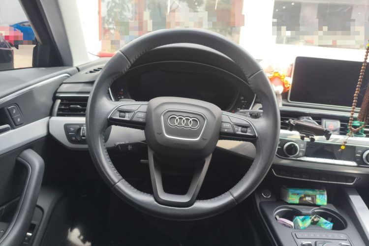 Used Audi A4 2020 Avant Avant-garde 40 TFSI Fashionable and Dynamic Model Steering Wheel