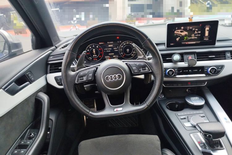 Used Audi A4 2020 Avant Futurist 40 TFSI Luxury Dynamic Model Steering Wheel