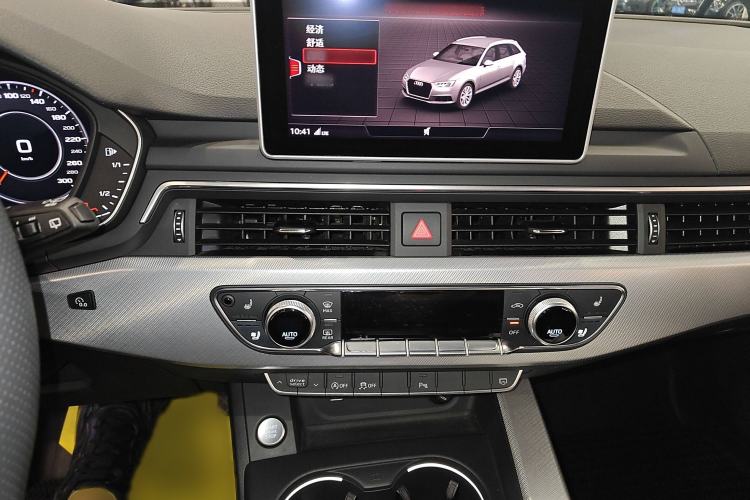 Used Audi A4 2020 Avant Avant-garde 40 TFSI Fashionable and Dynamic Model Audio And AC Panel