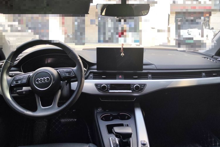 Used Audi A4  Center Console