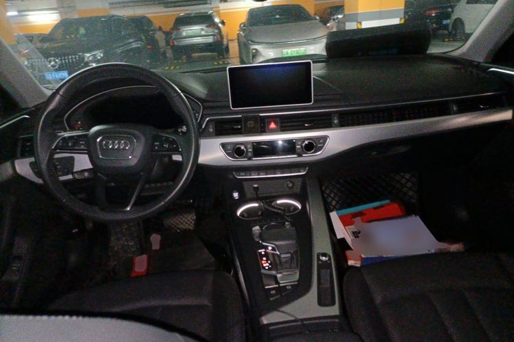 Used Audi A4 2020 Avant Avant-garde 40 TFSI Fashionable and Dynamic Model Center Console