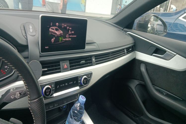 Used Audi A4 2020 Avant Avant-garde 40 TFSI Fashionable and Dynamic Model Center Console
