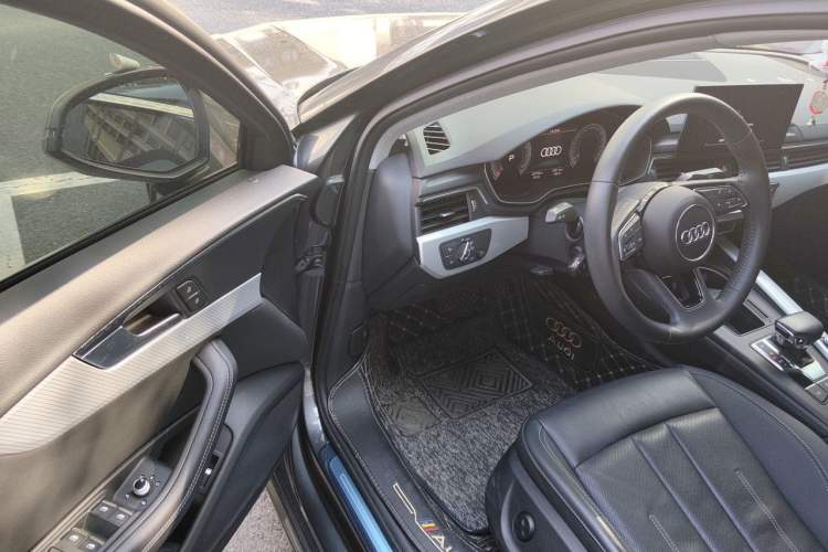 Used Audi A4  Driver Seat