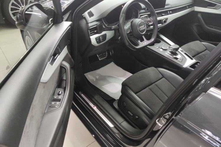Used Audi A4 2020 Avant Futurist 40 TFSI Luxury Dynamic Model Driver Seat
