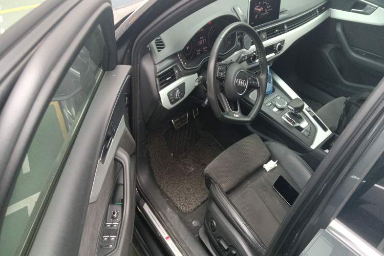 Used Audi A4 2020 Avant Avant-garde 40 TFSI Fashionable and Dynamic Model Driver Seat