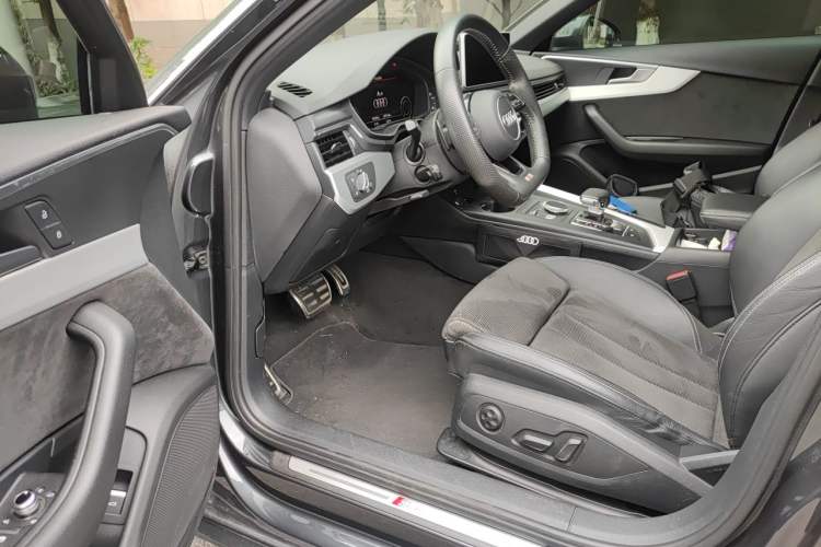 Used Audi A4 2020 Avant Futurist 40 TFSI Luxury Dynamic Model Driver Seat