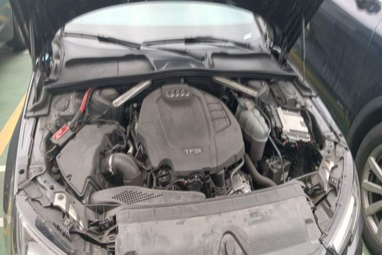 Used Audi A4 2020 Avant Avant-garde 40 TFSI Fashionable and Dynamic Model Engine Bay