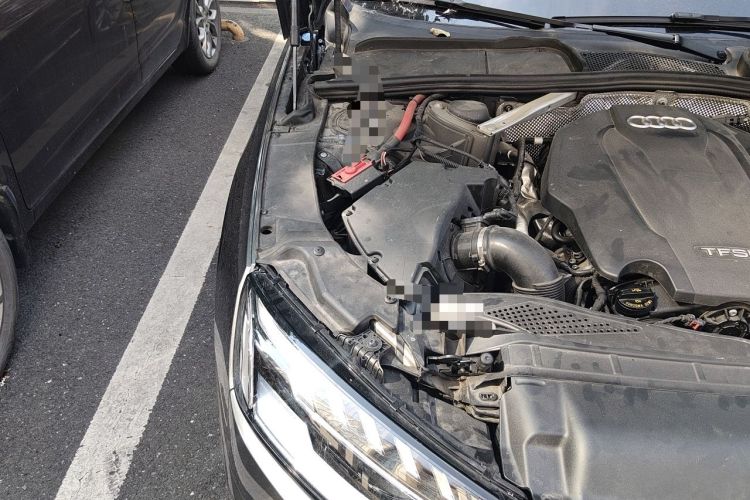 Used Audi A4  Engine Bay Right