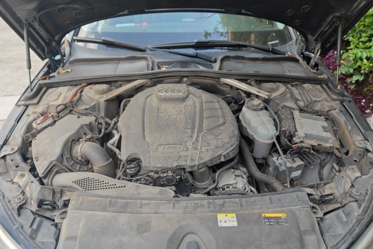 Used Audi A4 2020 Avant Avant-garde 40 TFSI Fashionable and Dynamic Model Engine Bay
